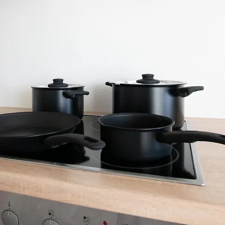 Tolstov - 1 Or 4 - 15 Min To Messe Dus - 10 Min Old Town Dus *