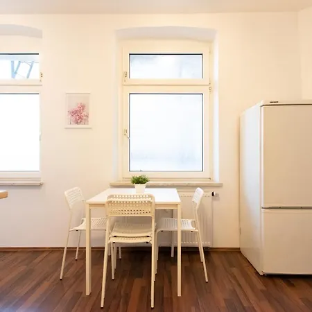 Raj Living - 1 Or 4 - 15 Min To Messe Dus - 10 Min Old Town Dus * Dusseldorf
