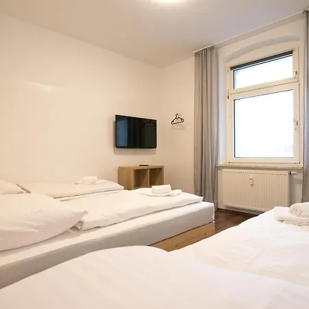 Tolstov Apartments - 4 Room Apartment - 15 Min To Messe Dus - 10 Min Old To Town Dus *