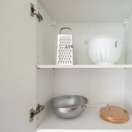 아파트 Tolstov Apartments - 4 Room Apartment - 15 Min To Messe Dus - 10 Min Old To Town Dus