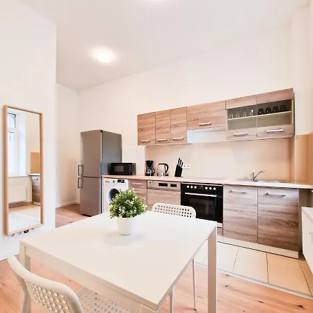 Raj Living - 1 Or 4 - 15 Min To Messe Dus - 10 Min Old Town Dus * Dusseldorf