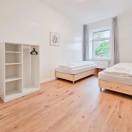 Apartment Raj Living - 1 Or 4 - 15 Min To Messe Dus - 10 Min Old Town Dus Dusseldorf