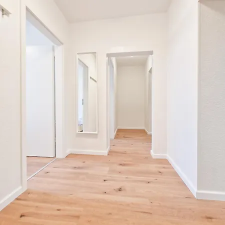 Apartment Raj Living - 1 Or 4 - 15 Min To Messe Dus - 10 Min Old Town Dus *