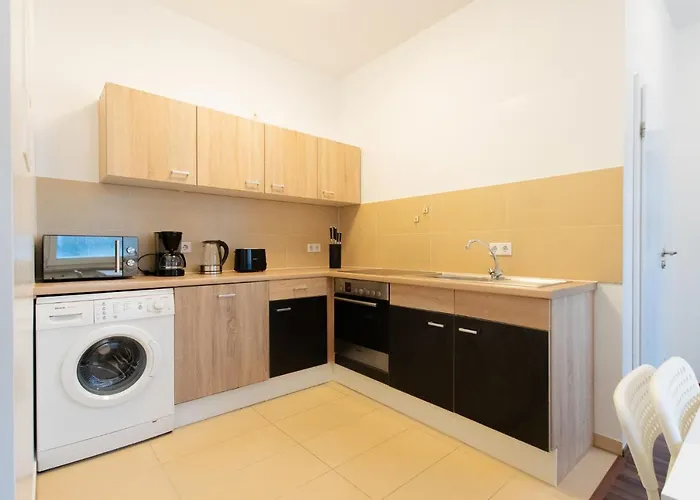 Tolstov - 1 Or 4 - 15 Min To Messe Dus - 10 Min Old Town Dus Dusseldorf