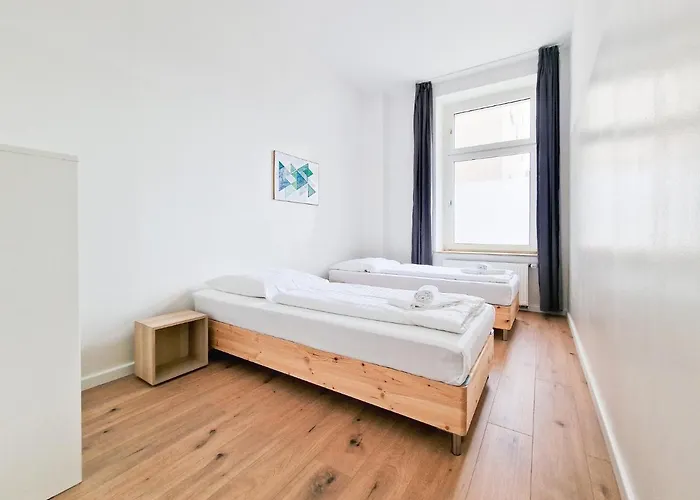 Tolstov - 1 Or 4 - 15 Min To Messe Dus - 10 Min Old Town Dus Appartement