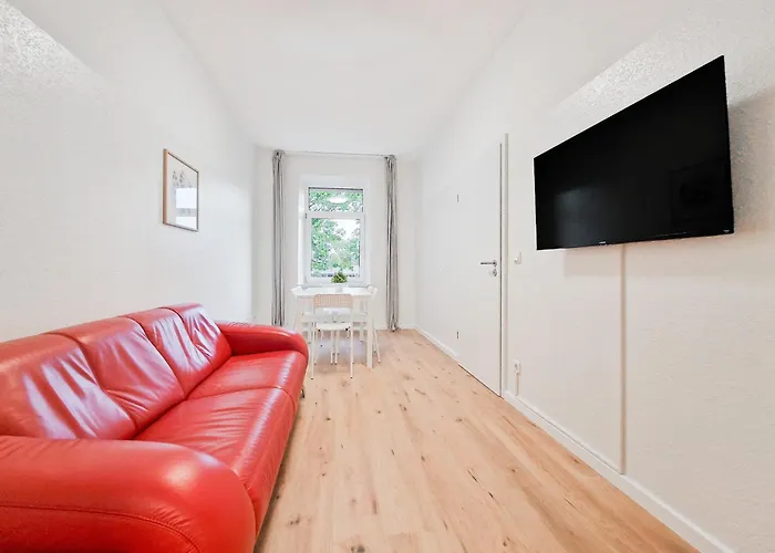 Tolstov - 1 Or 4 - 15 Min To Messe Dus - 10 Min Old Town Dus Apartment