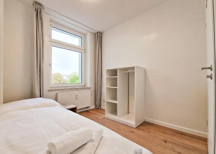 Daire Tolstov - 1 Or 4 - 15 Min To Messe Dus - 10 Min Old Town Dus