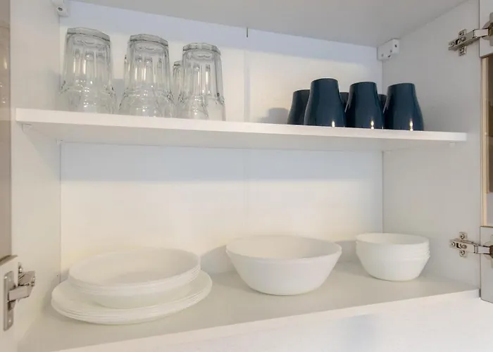 Tolstov - 1 Or 4 - 15 Min To Messe Dus - 10 Min Old Town Dus *